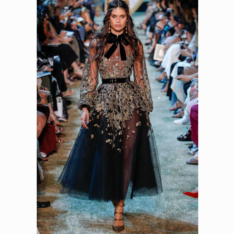 أجمل تصاميم فساتين السهرة باللون الأسود