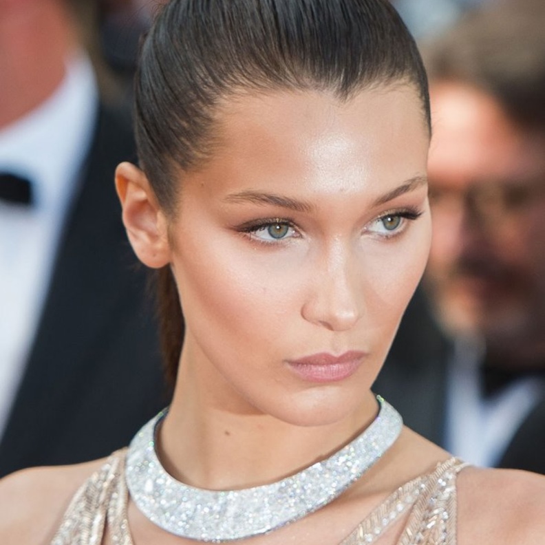 بشرة بيلا حديد الصافية والجذابة