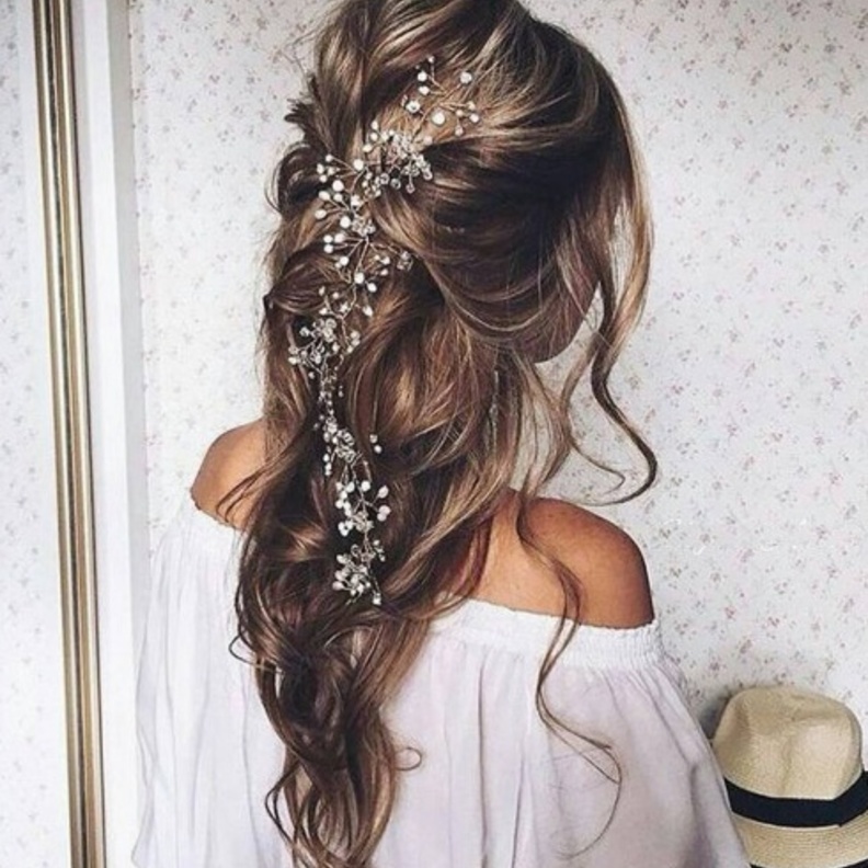 اكسسوار ناعم للتسريحة