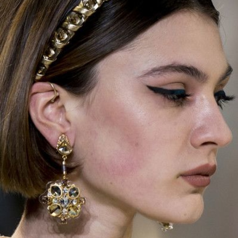 طوق مميز مزين بالنجوم من Rodarte Stars