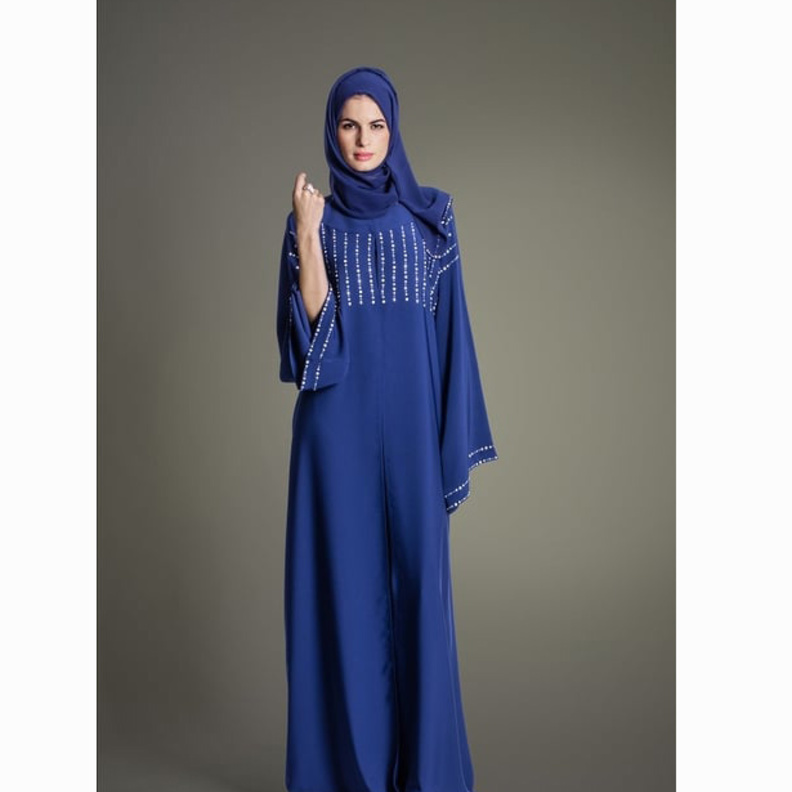 عباية شبابية وكاجوال باللون الأزرق الساحر من تصميم شادور