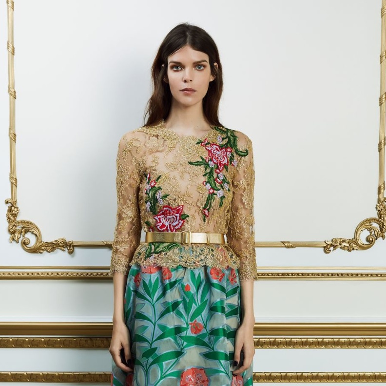 بلوزة رائعة من ريم عكرا