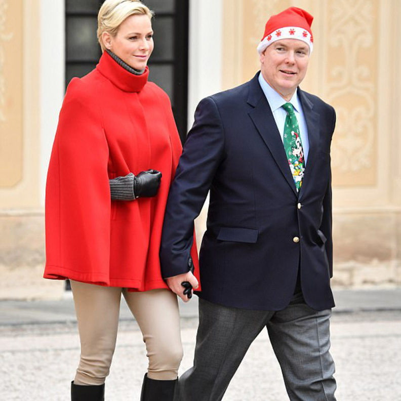 الأمير ألبرت والأميرة تشارين يوزعان هدايا أعياد الميلاد في قصر موناكو