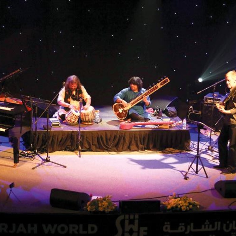 الشارقة للموسيقى العالمية تكرم العندليب الأسمر