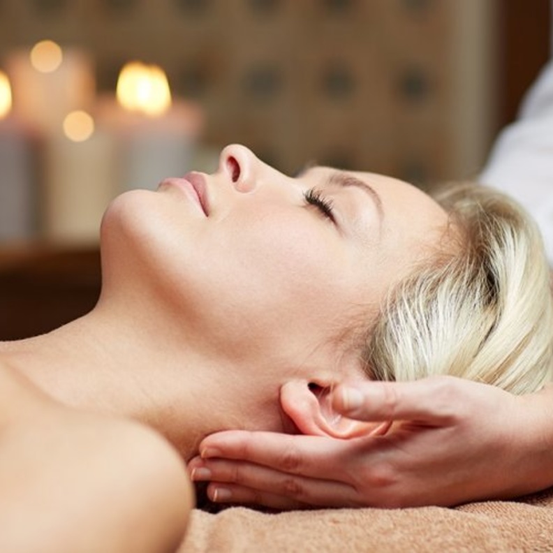  التدليك وسيلة علاجية طبيعية للتخلص من دهون الجسم