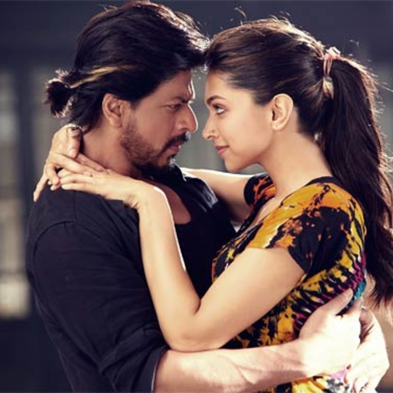 شاروخان يتصدر قائمة الرجال و و ديبيكا بادوكون قائمة النساء