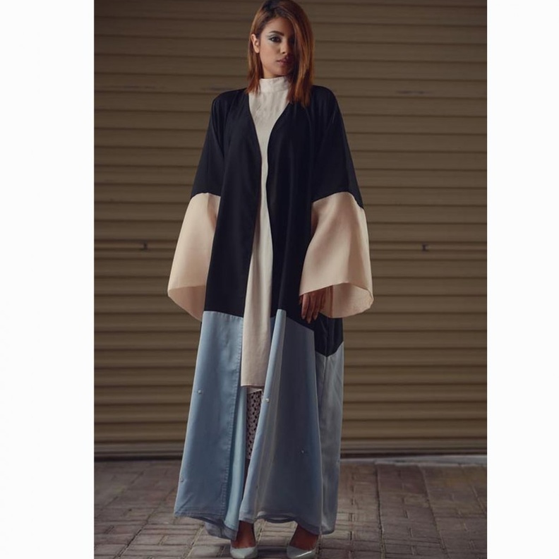 أجمل تصاميم العبايات الشبابية والجذابة