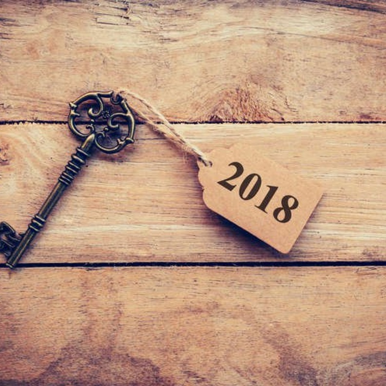 اكتشفوا أحرف وأرقام الحظ للعام 2018 مع عالم الفلك سمير طنب.