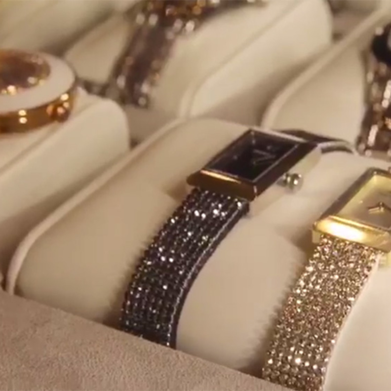  Swarovski تُطلق مجموعة احتفالية في السعودية بالتعاون مع سوسن القاضي