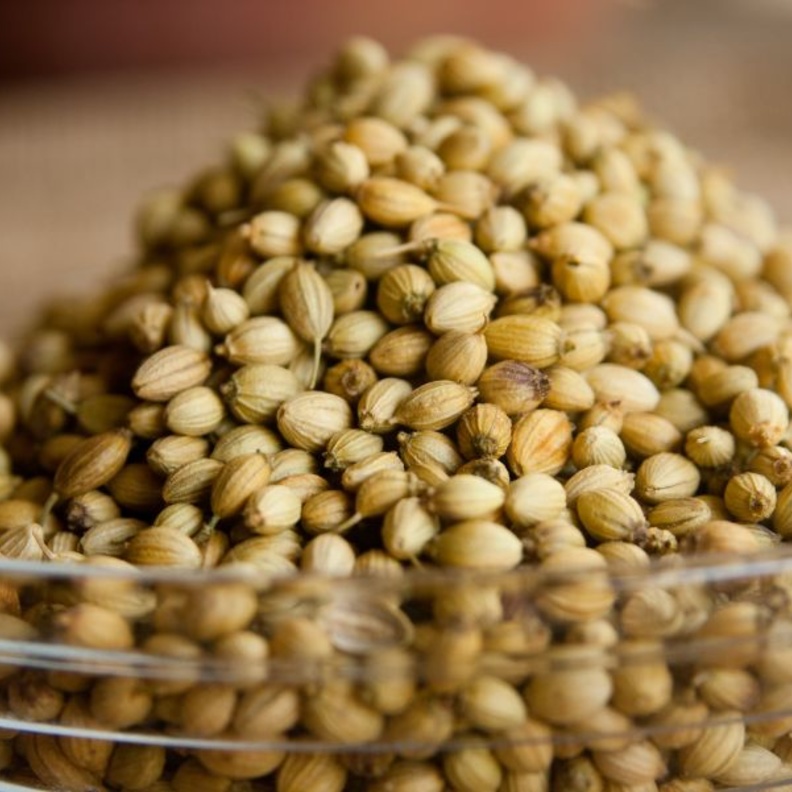  المحلب مفيد في علاج اضطرابات الهضم.