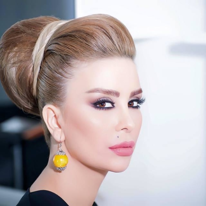 ليلى عبدالله تعقد قرانها على الفنان عبدالله عباس