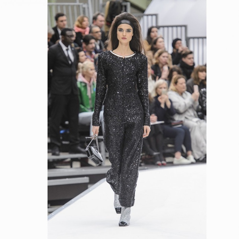 الجمبسوت الرّاقي والنّاعم للمحجبات