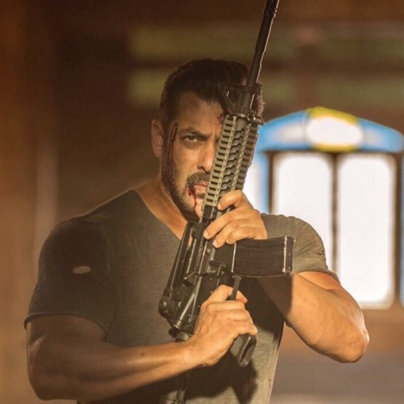 توقعات بارتفاع إيرادات فيلم سلمان خان اليوم وغدا