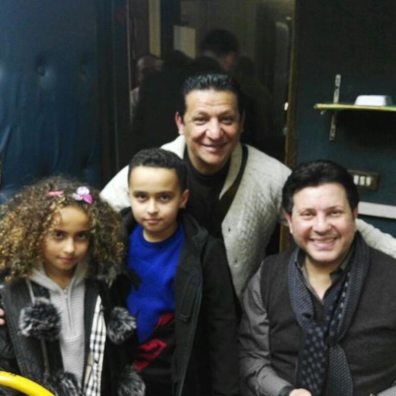 هاني شاكر واحفاده