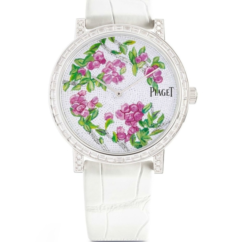 ساعة لويس فيتون من الماس وعرق اللؤلؤ