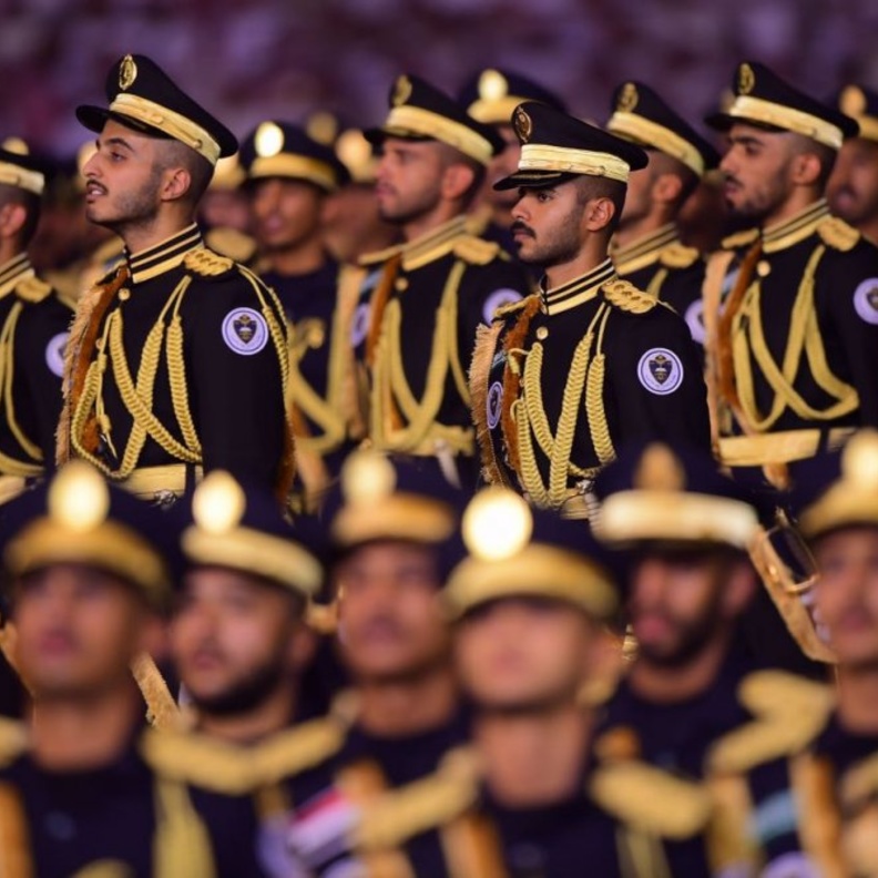 من خريجين حفل كلية الملك فهد الأمنية