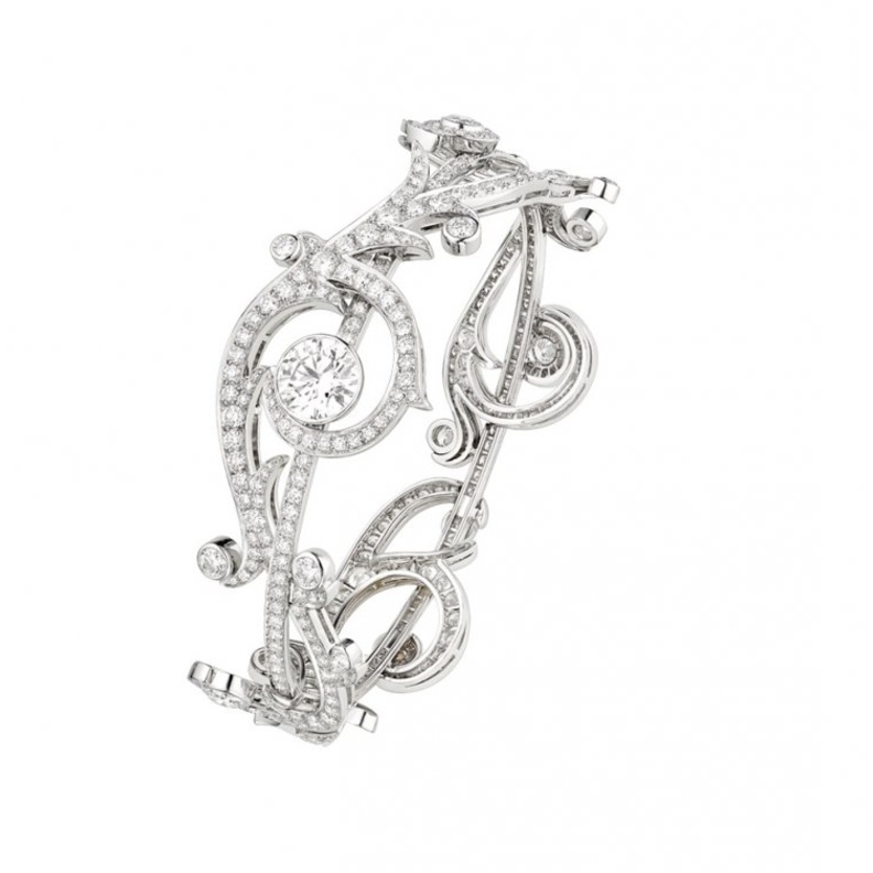 طقم الذهب الأبيض من كارتييه