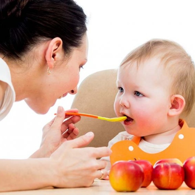   5 اطعمة قد تتسبب في تسمم طفلكِ الرضيع 