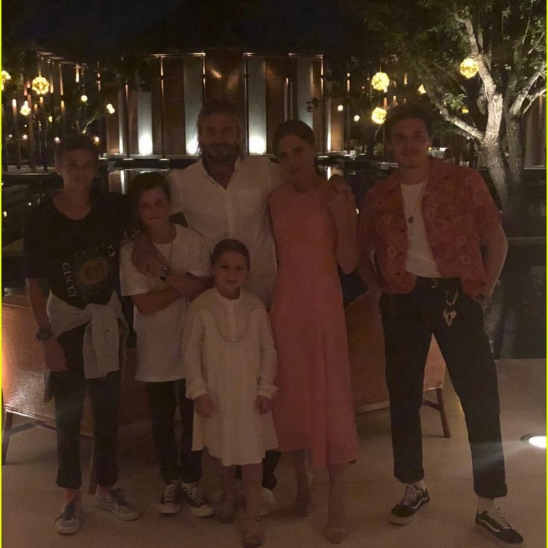 كيت ميدلتون (Kate Middleton) حامل في طفلتين توأم