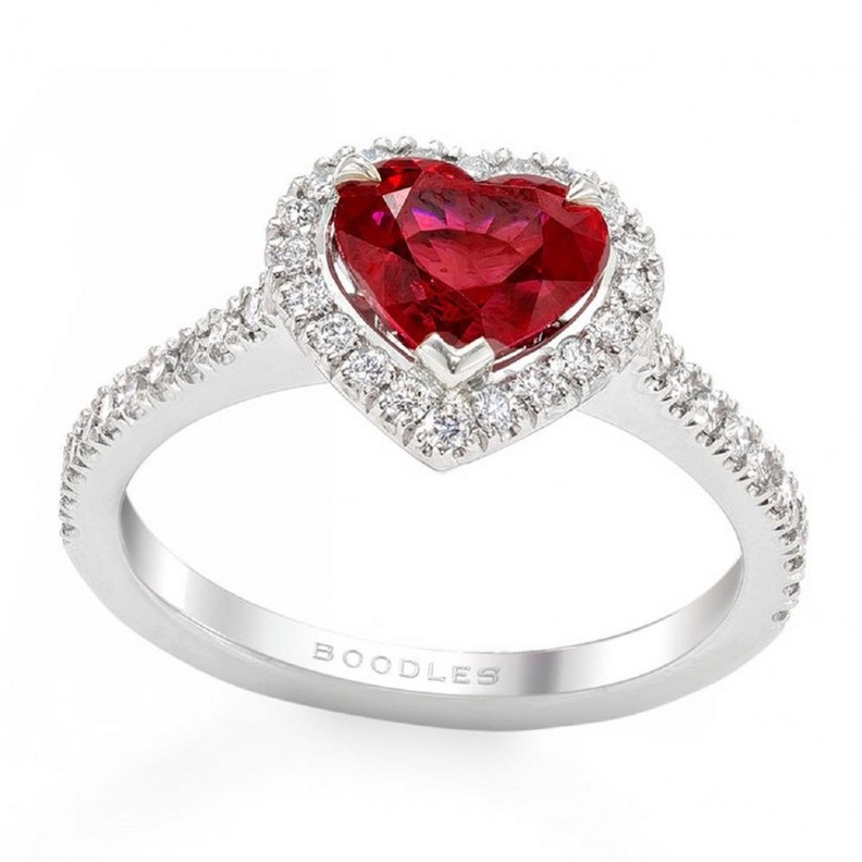 خاتم من تصميم هاري وينستون