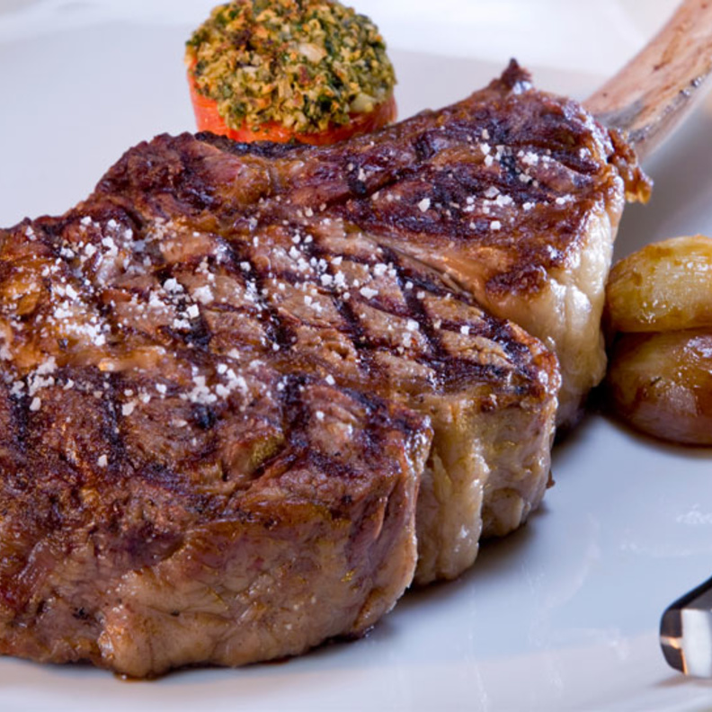 الللحوم من أهم مصادر الأحماض الأمينية