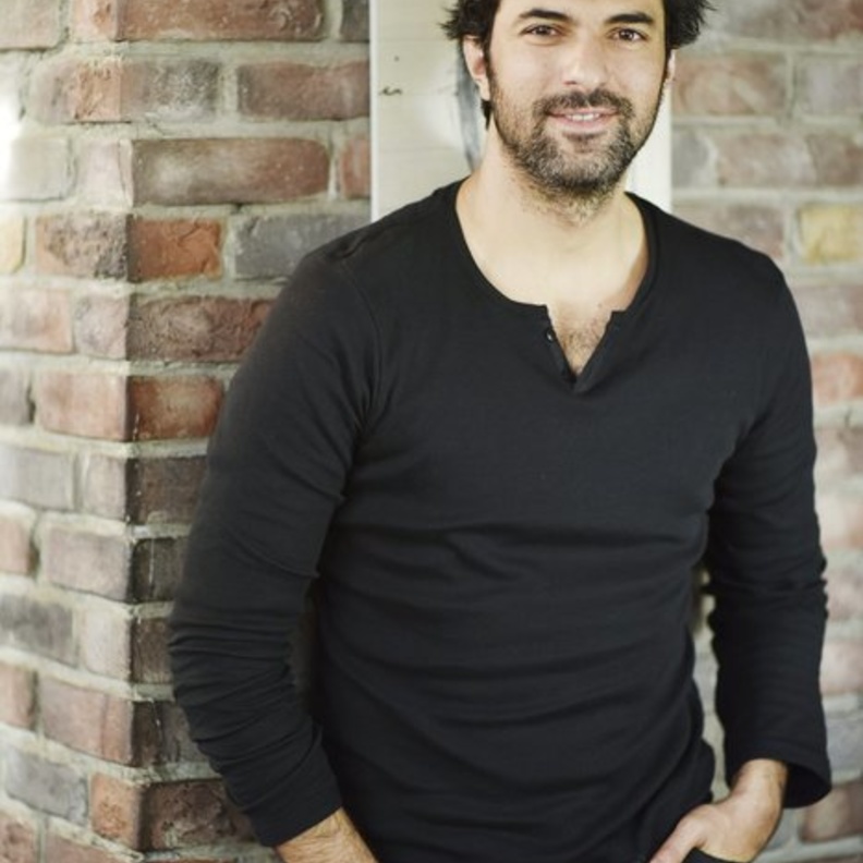  إنجين أكيوريك