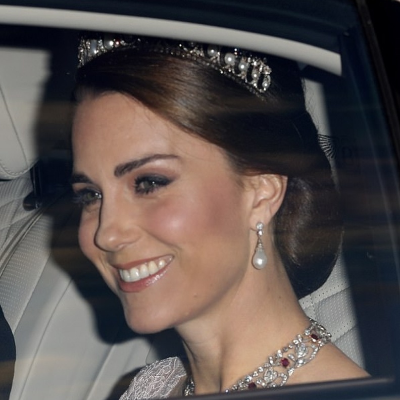 ميغان ماركل قد ترتدي تاج كارتييه في حفل زفافها على الأمير هاري