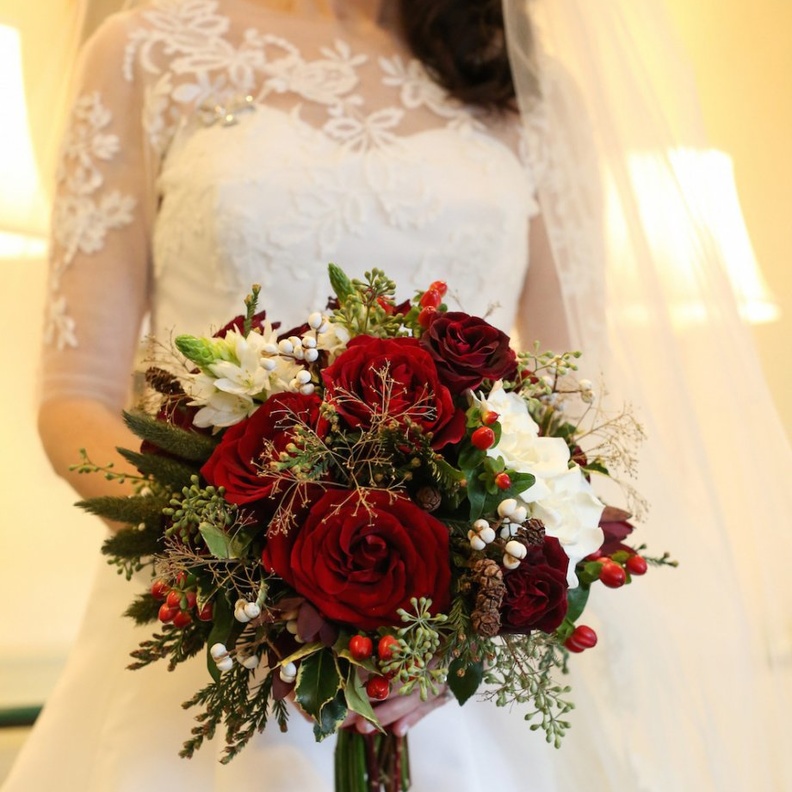 تداخل اللون الجوري الاحمر مع الابيض