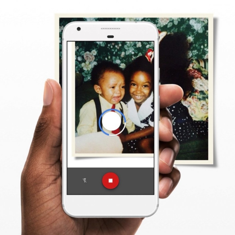 تطبيق PhotoScan يحول صورك المطبوعة القديمة إلى رقمية