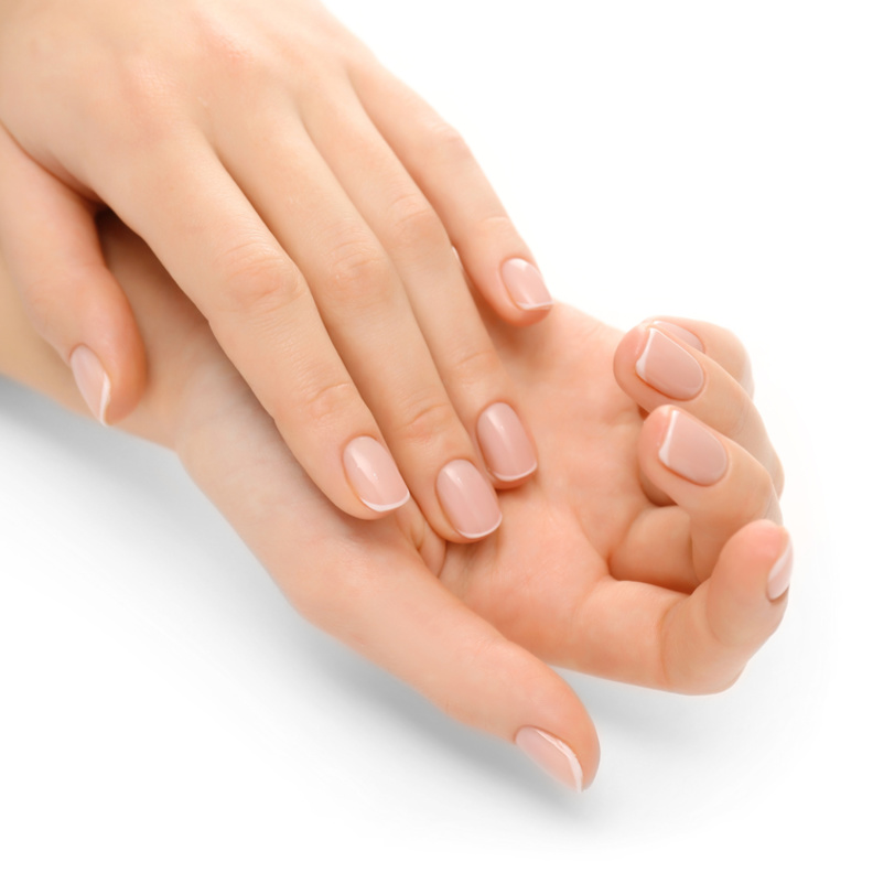ابتعدي عن الأظافر الاصطناعية في فترة الشتاء