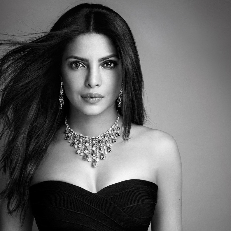 بريانكا تشوبرا ترتدي السواد تضامنا مع حركة Time’s Up