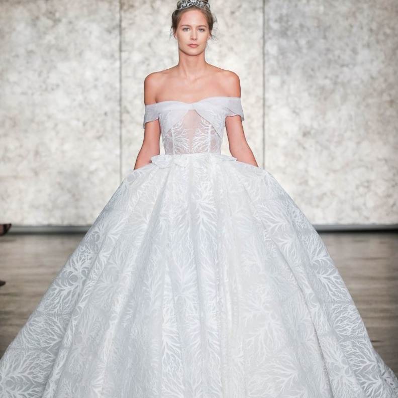 فستان من مجموعة Elisabetta Polignano