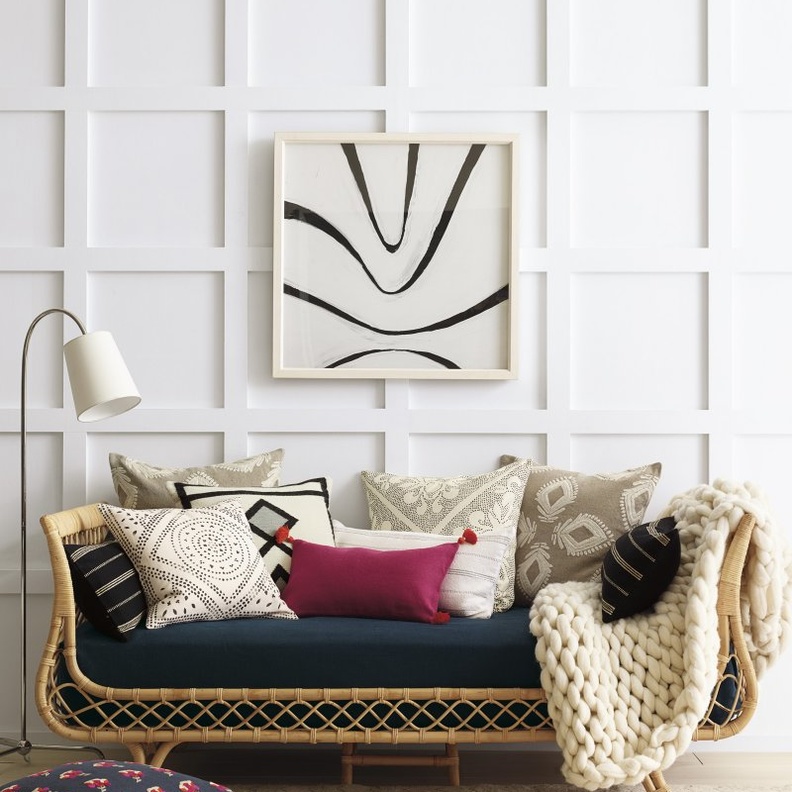 ديكور يجمع العصرية بالكلاسيكية لغرفة جلوس مميزة