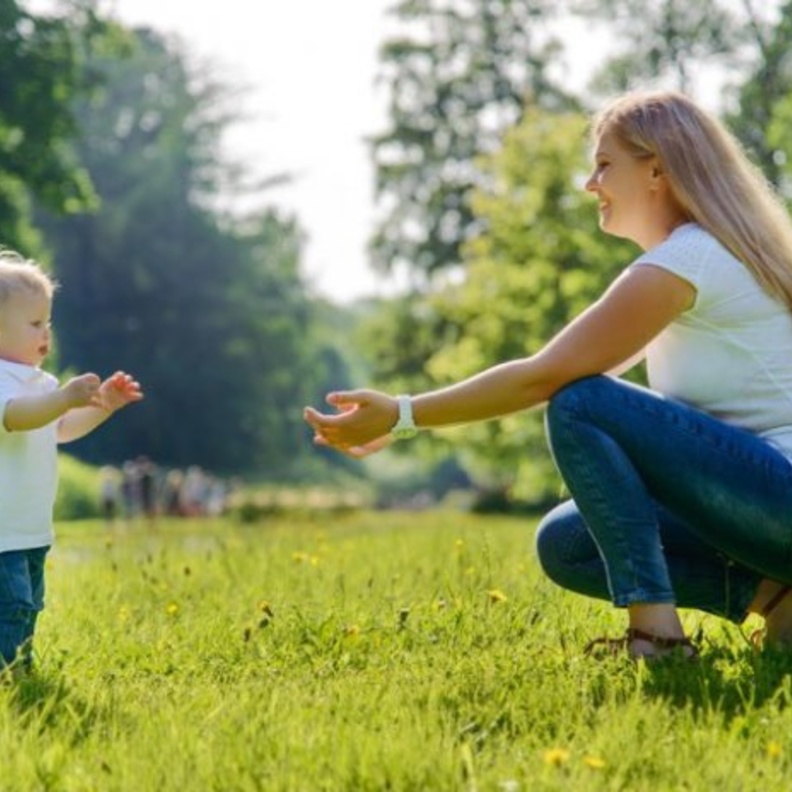 5 طرق لتحفيز الطفل على المشي بطريقة صحيحة