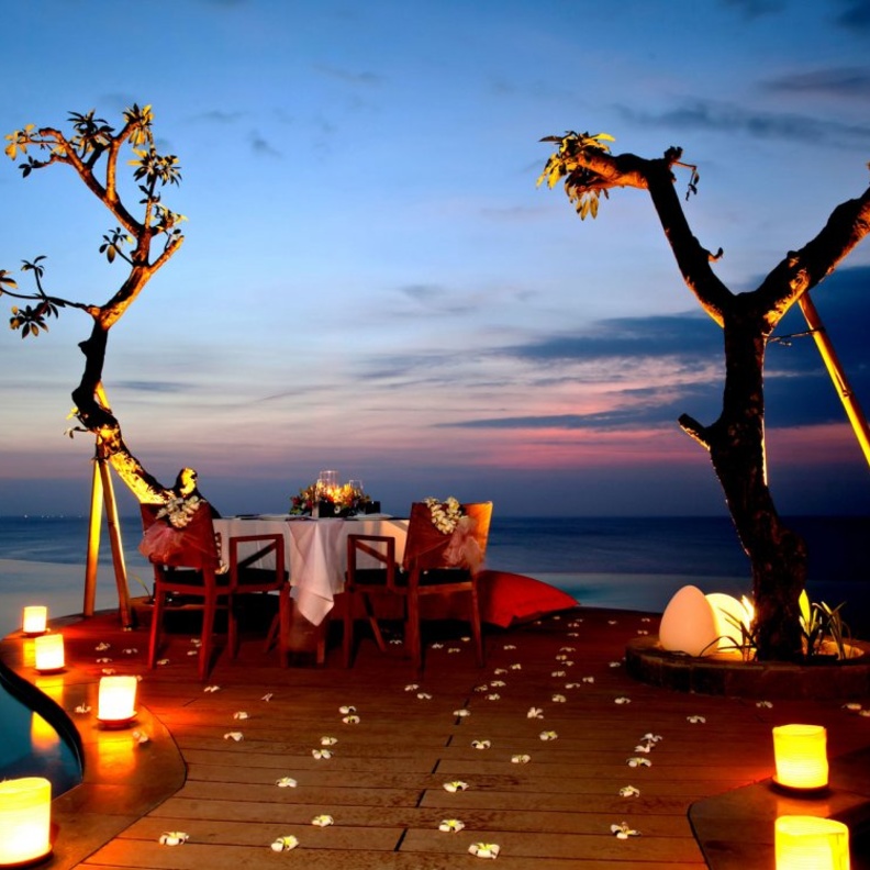 منتجع Four Seasons- مدينة والت ديزني أورلاندو- إطلالة المسبح أثناء الليل Four Seasons Resort Orlando at Walt Disney Resort - Pool Night View