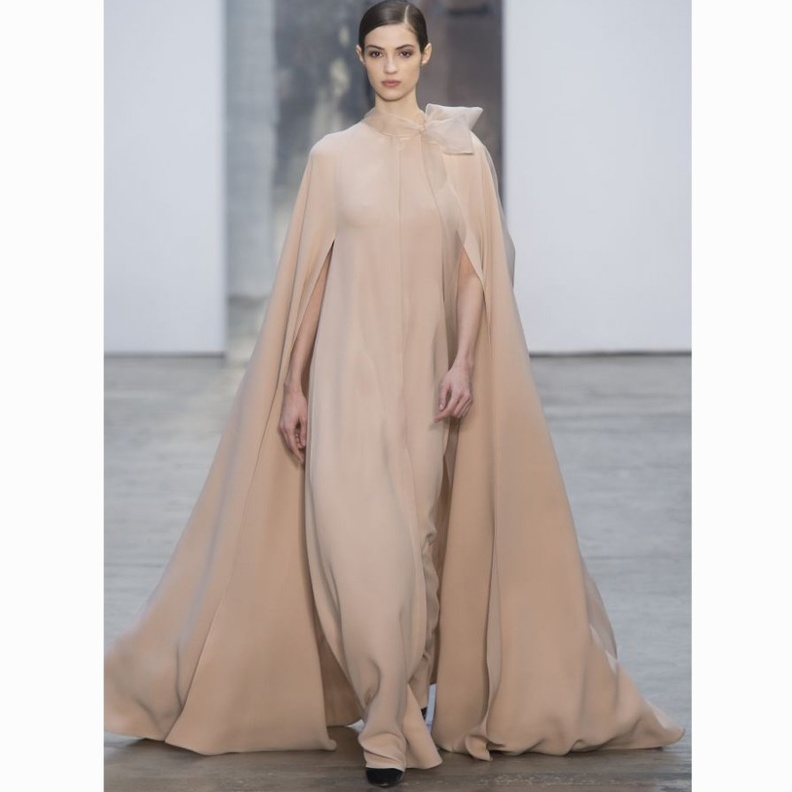 فساتين للمحجبات السمينات