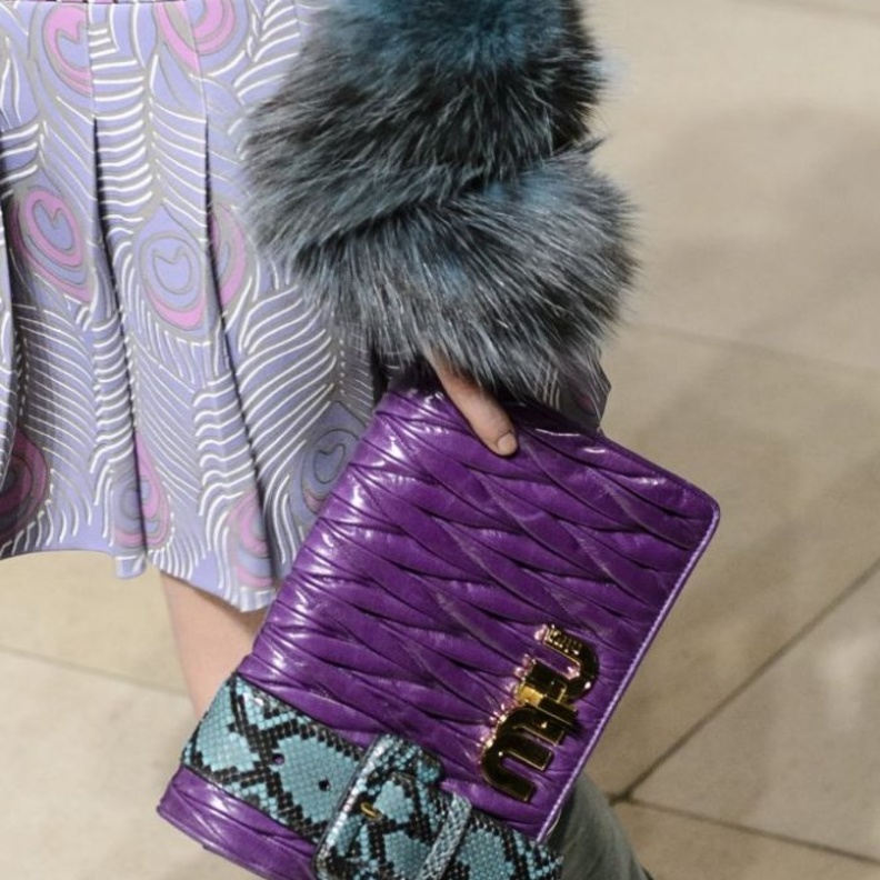 اكسسوارات راقية بالبنفسجي