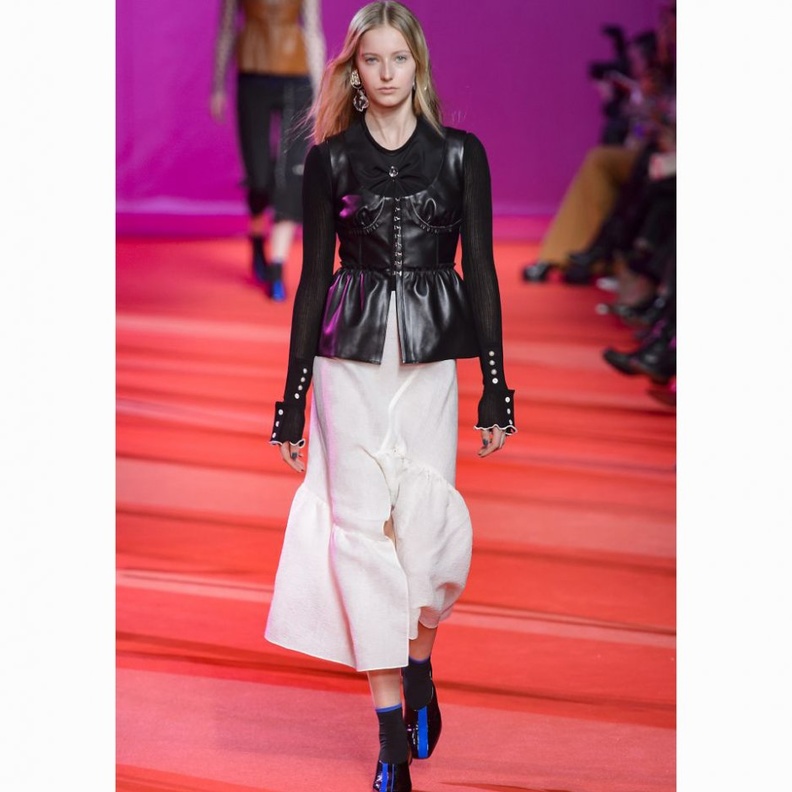 بلوزات سواريه للمحجبات