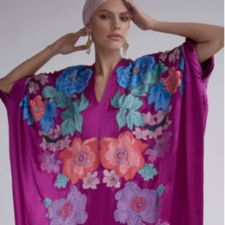 Moda Operandi يحتفل بالقفطان مع مجموعة Modern Kaftan