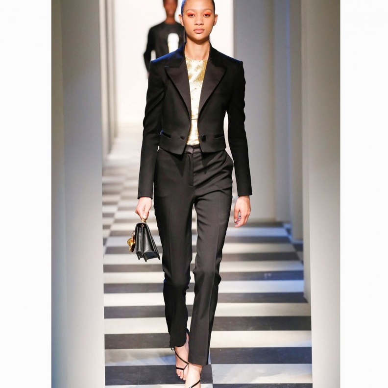 موديلات جاكيتات رسمية قصيرة