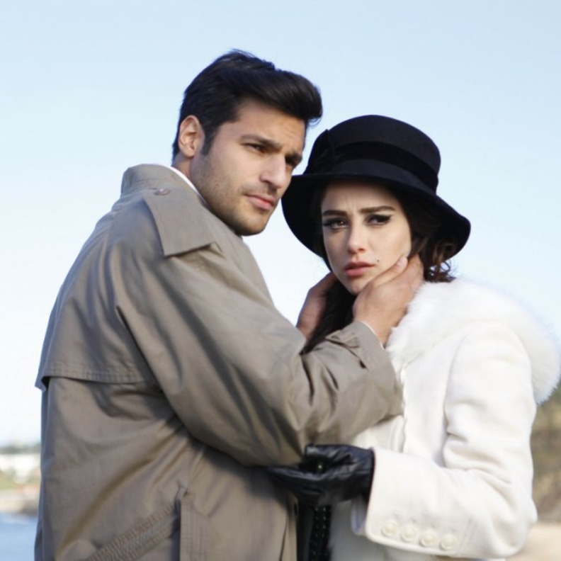 أوزجي جوريل  وحبيبها