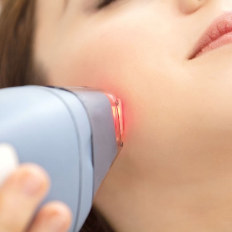 77 جهاز ليزر غير مرخص في السعودية و هيئة الغذاء والدواء توقفها