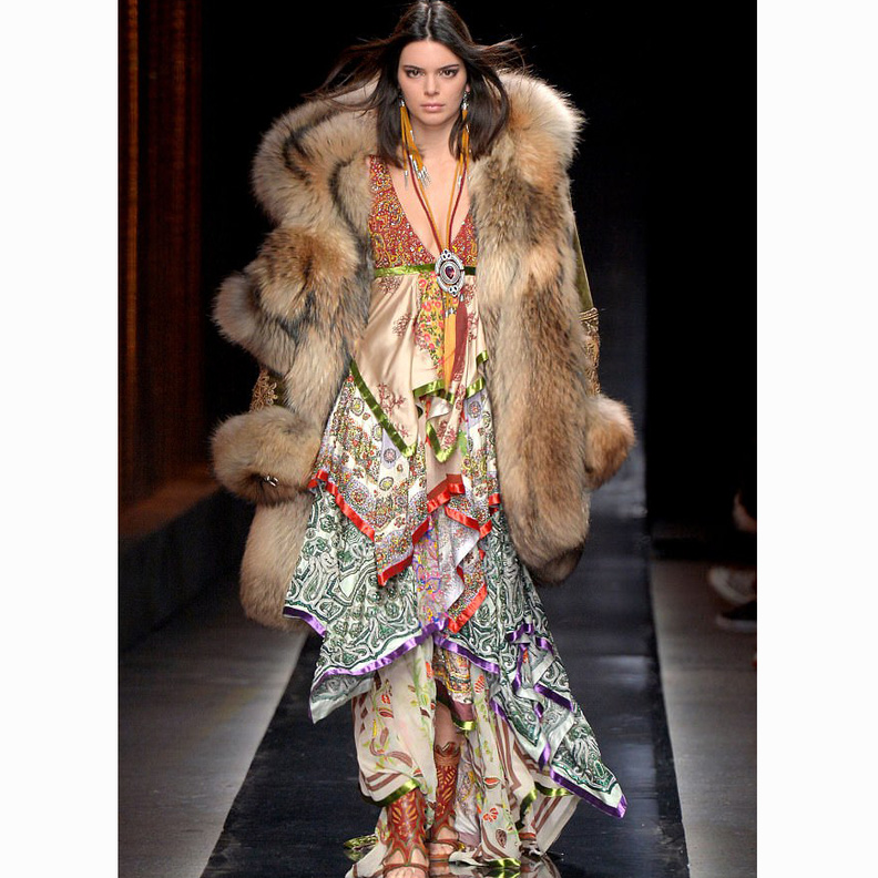 نشرت تود صوراً اخرى لأكسسواراتها المقرر طرحها في الاسواق ضمن مجموعة الربيع والصيف