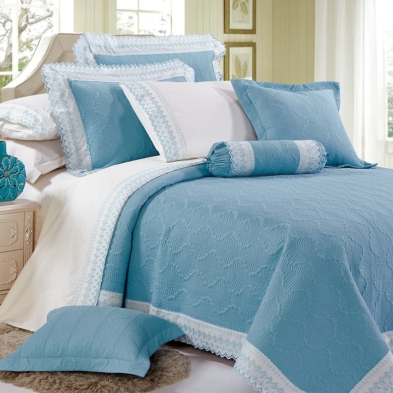 مفرش من الساتان