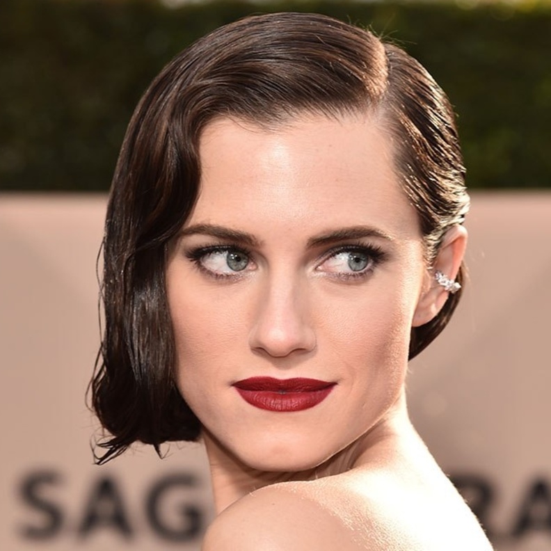 مكياج طبيعي مع الظلال المشرقة من DAKOTA FANNING 