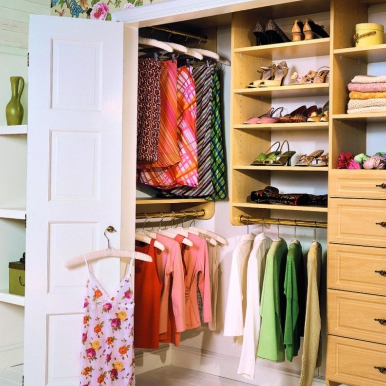 دولاب العروسة بطريقة مرتبة