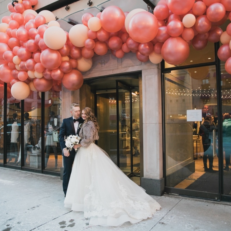 ديكور زفافك بالبالونات الهادئة