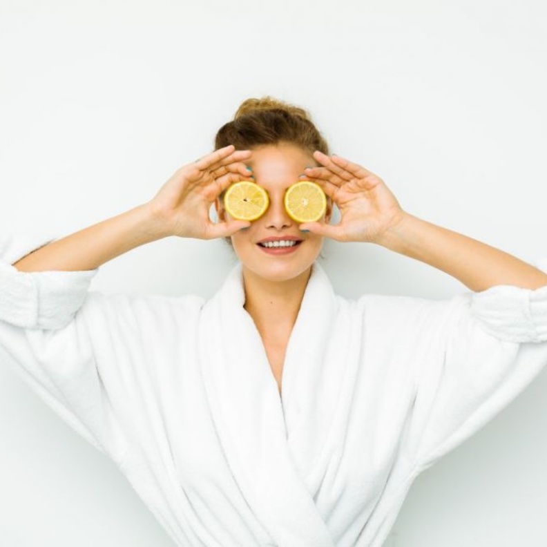 اعتمدي الليمون لتفتيح المناطق الداكنة