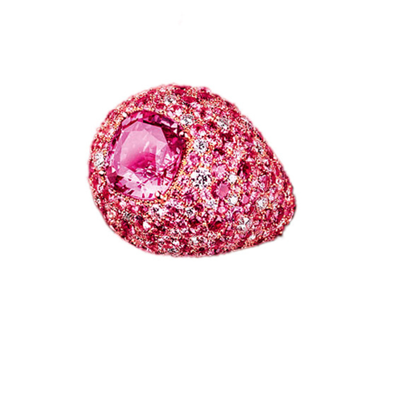 اسوارة من دي غريسوغونوDe Grisogono