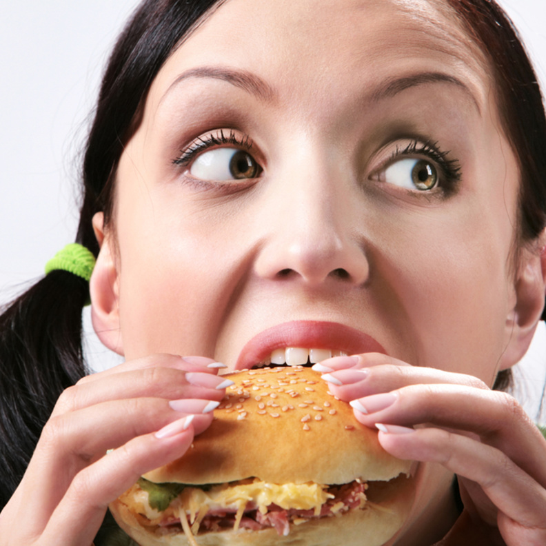 اسباب تجعلك تشعرين بالجوع على الدوام